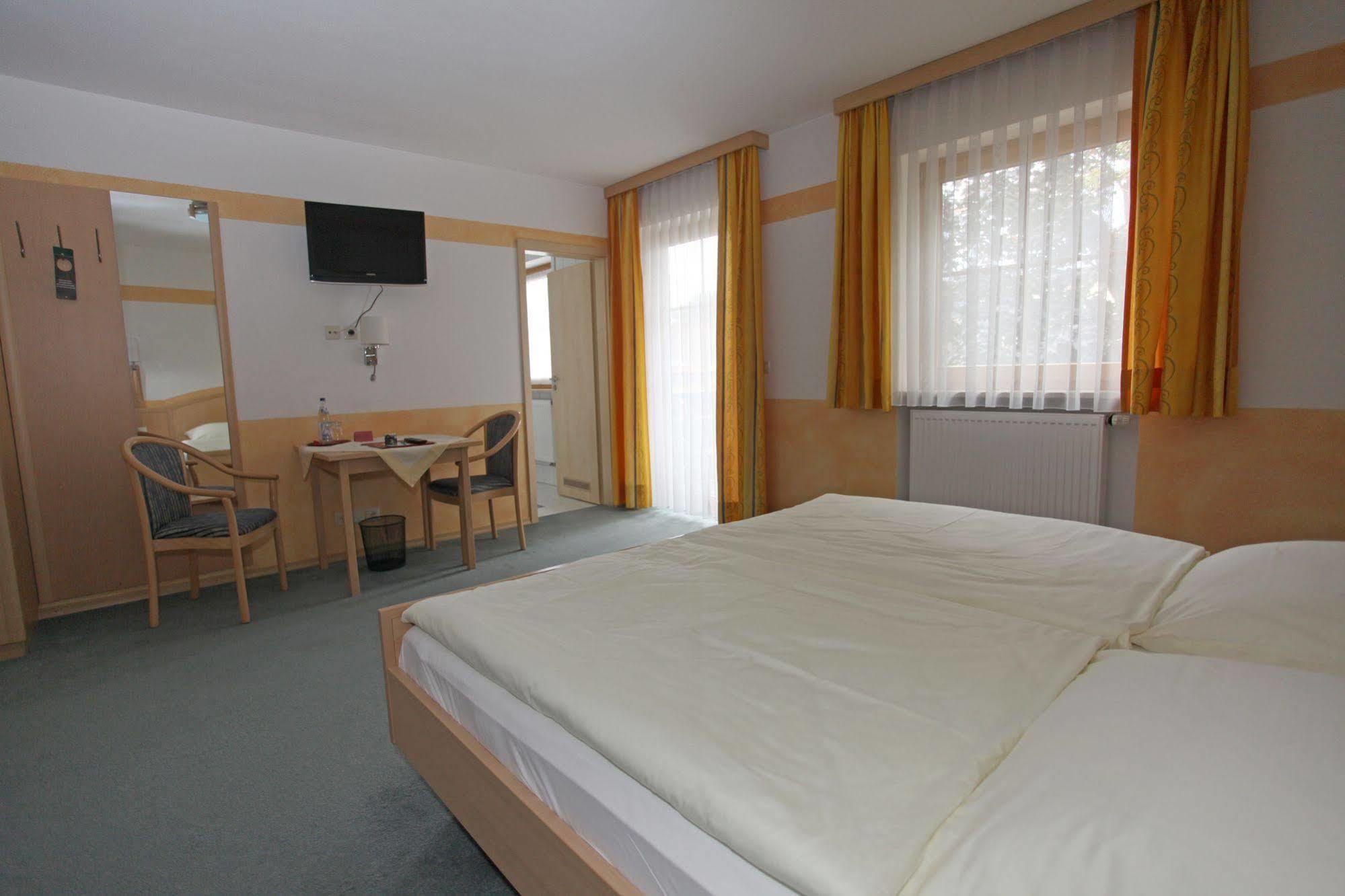 Hotel Garni Hopfengold Wolnzach Εξωτερικό φωτογραφία